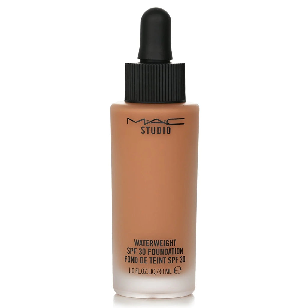 NC45 Studio Waterweight Foundation SPF 30 30ml J639