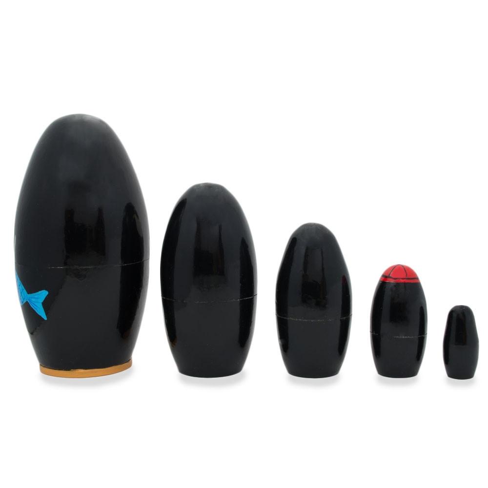 Set of 5 Wooden Nesting Dolls A21915