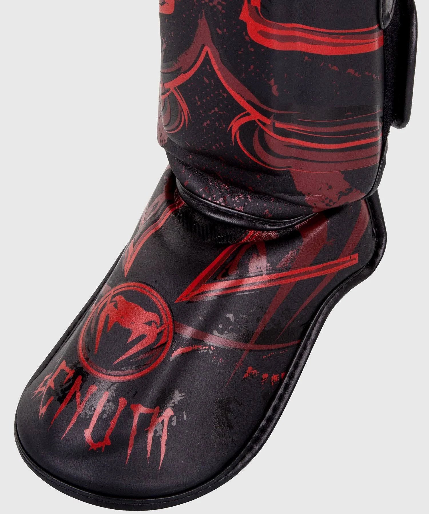 Black/Red Large Shin Guards Z8815