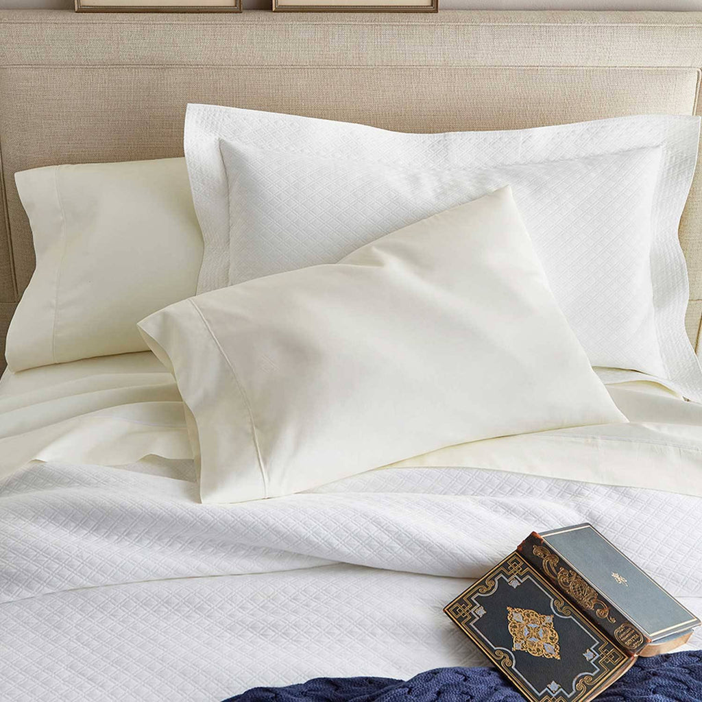 White Queen Coverlet T462232