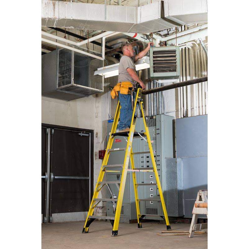Podium 8-ft Fiberglass Type IAA Step Ladder G993