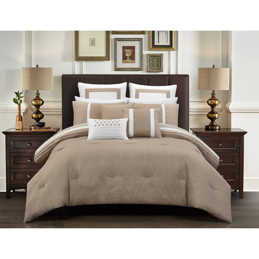 King Jacquard Geometric Pattern 8 Piece Bedding Set A4508